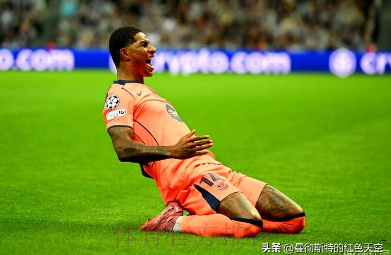 贝林:媒体想渲染球队负面气氛 但球员间关系很铁 贝林:媒体想渲染球队负面气氛 但球员间关系很铁